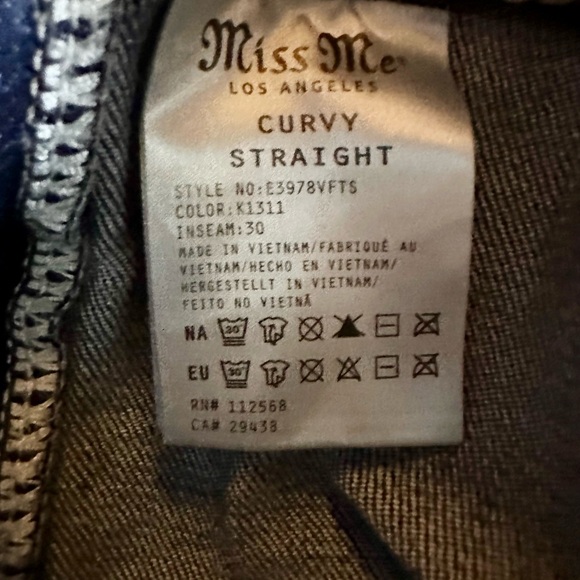 Miss Me Women's Curvy Straight Blue Jeans - Picture 8 of 8